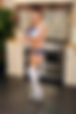 Krystal Webb/Twistys/[Twistys]-2010-09-10 - Krystal Webb - Fulfilling Her Kitchen Duties/krystalwebbchcd2253-4_010.jpg