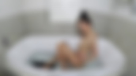 mywetworld.com/Black_slip_in_the_bath_October2017__720p.mp4