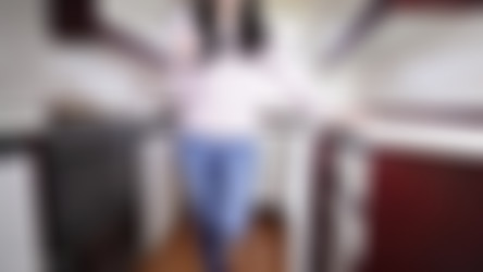 mywetworld.com/Blue_jeans_and_panty_wetting_in_the_kitchen__January_2021__1080p.mp4